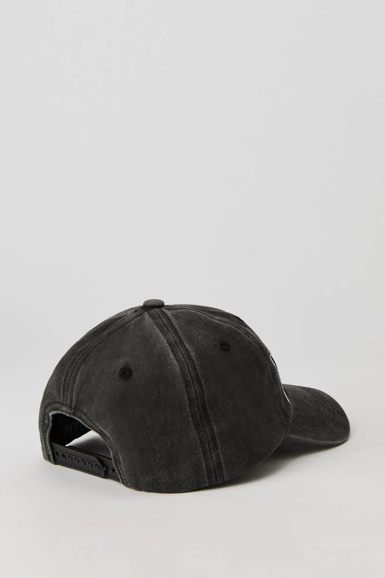 Casquette de baseball délavée avec motif brodé