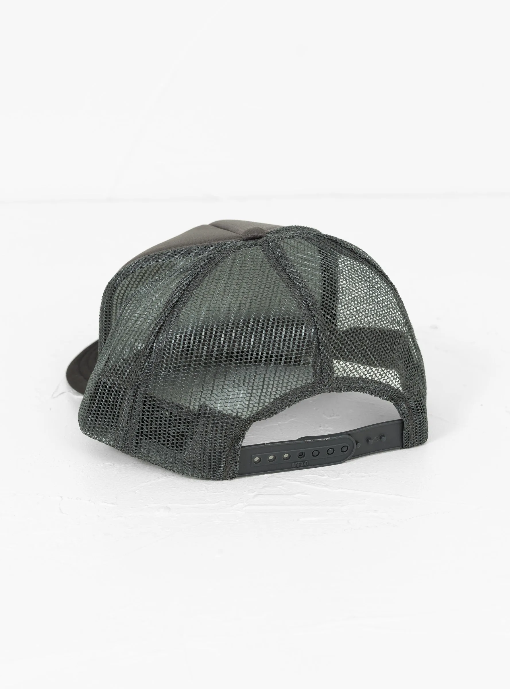 KOUNTRY Pearl Clutcher Truck Cap Grey & Black