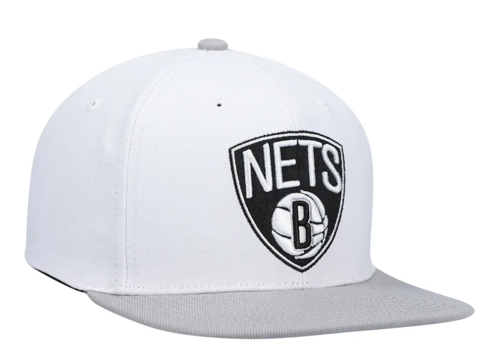 Men's Brooklyn Nets Mitchell & Ness Core Basic Snapback Hat - White/Gray