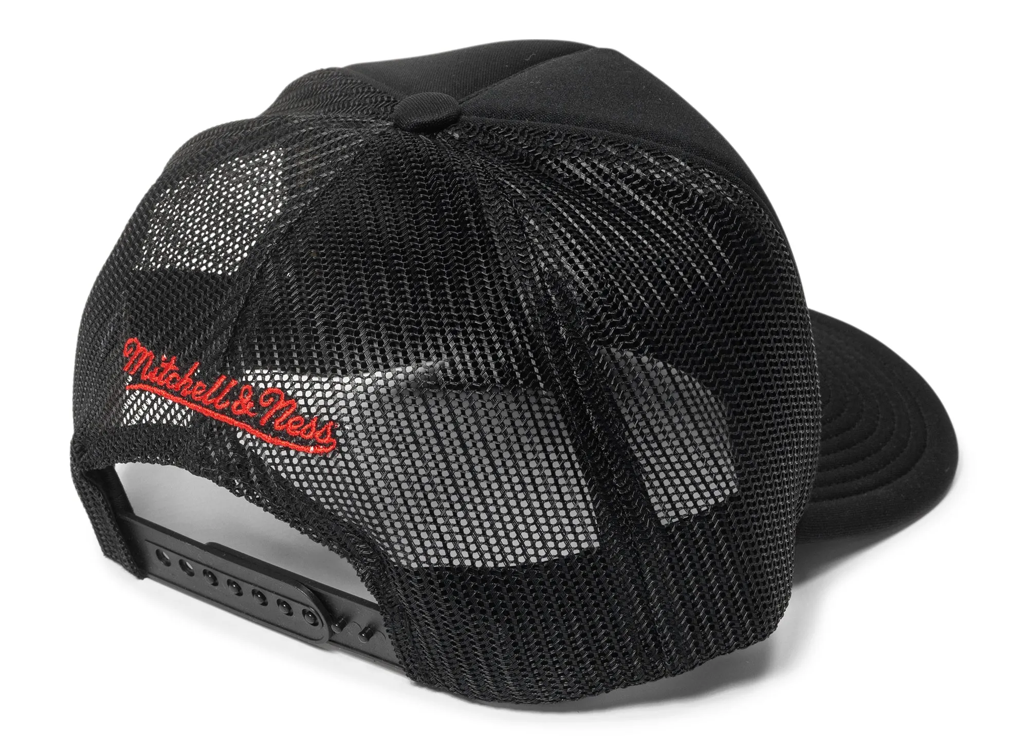 Mitchell & Ness NCAA Louisville Cardinals Team Trucker Hat xld