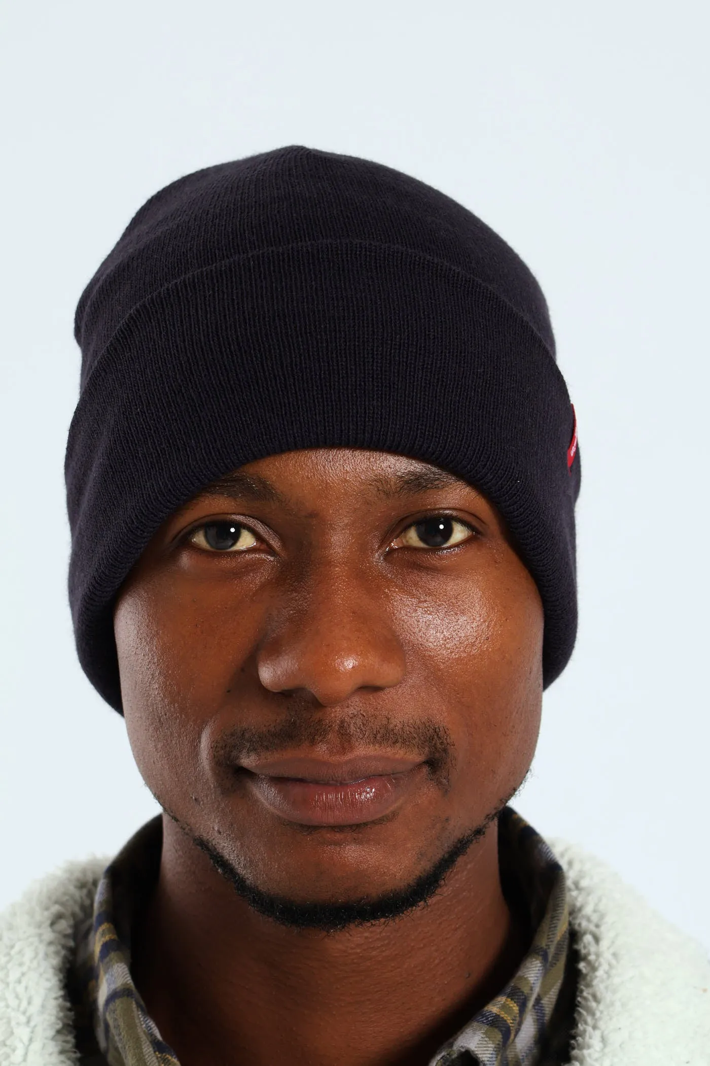 Slouchy Red Tab Beanie - Black