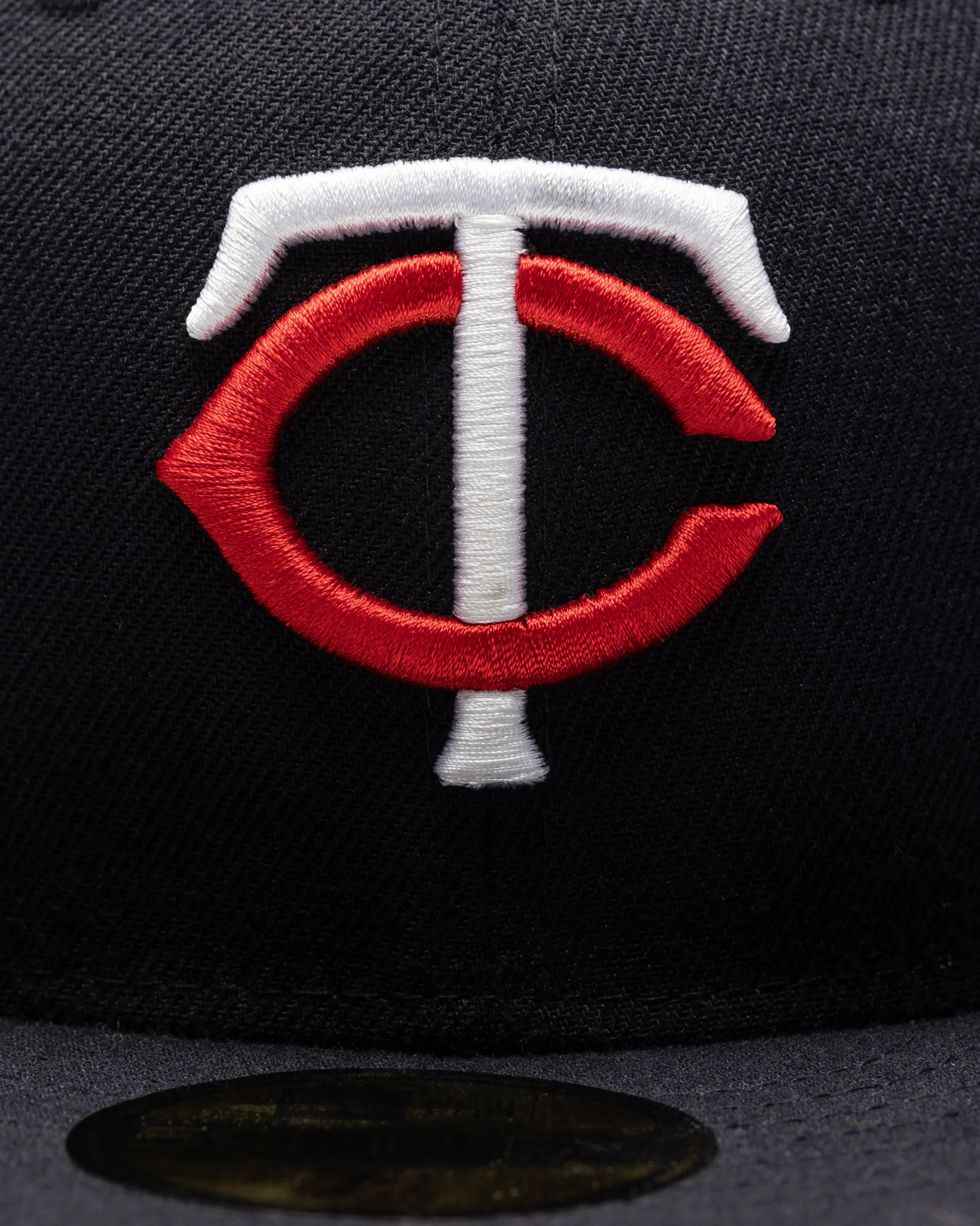 UNDEFEATED X NE X MLB FITTED - MINNESOTA TWINS