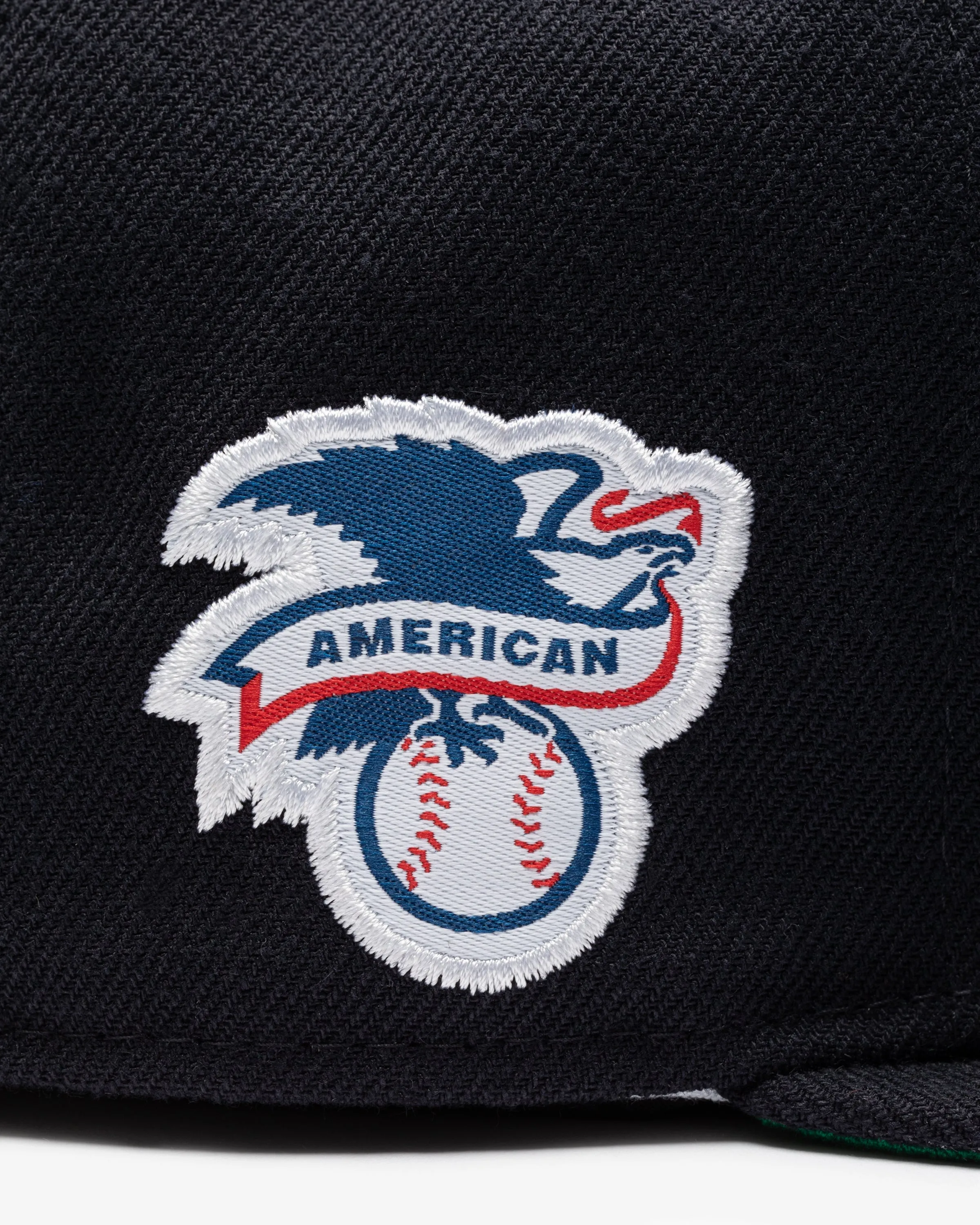 UNDEFEATED X NE X MLB FITTED - NEW YORK YANKEES